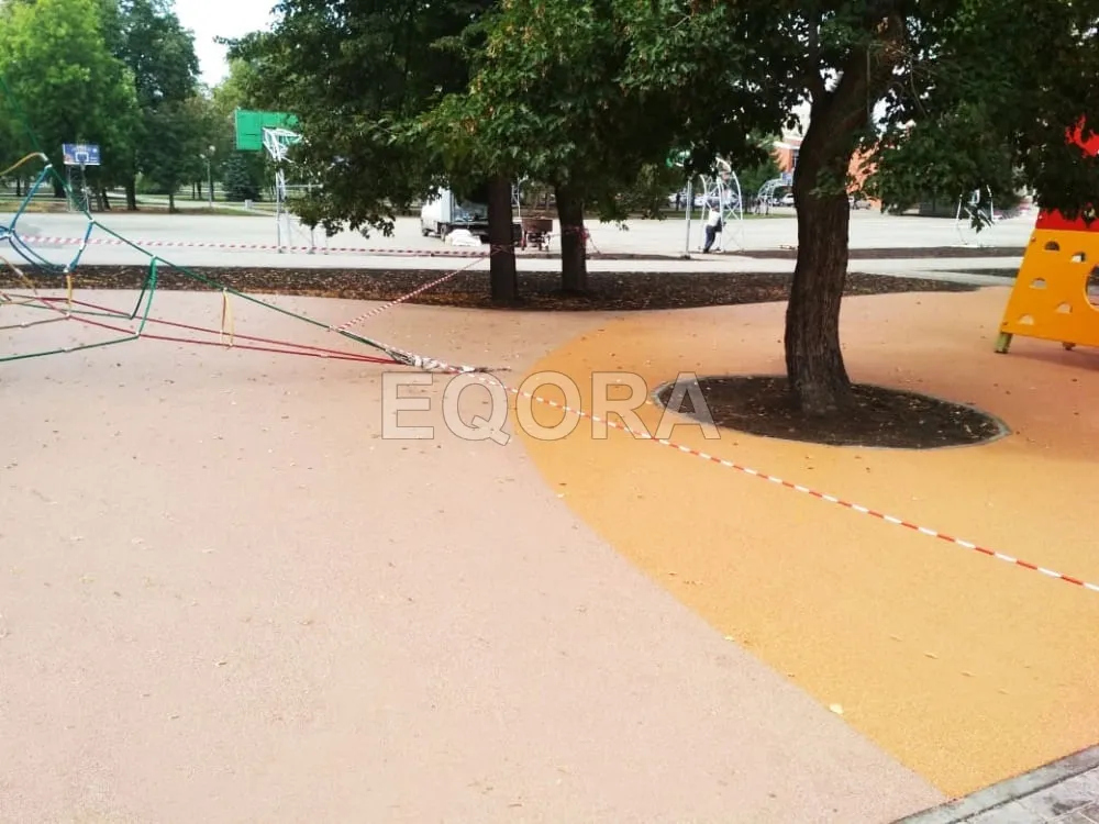 Водопроницаемое покрытие из резиновой крошки в Первоуральске