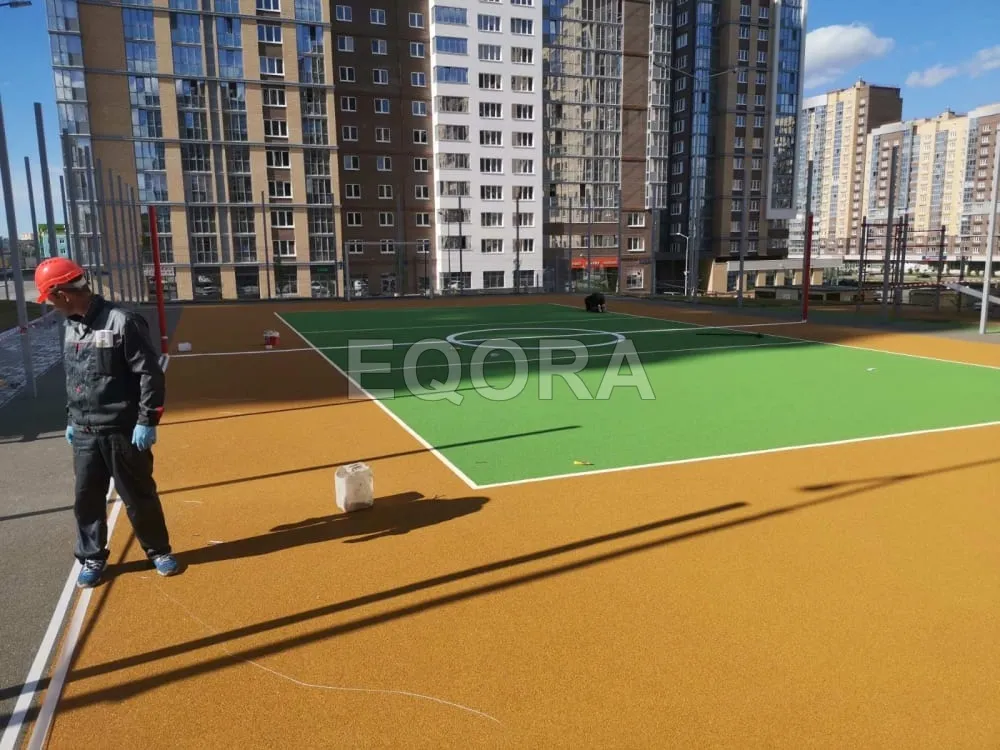 Из чего состоит бесшовное резиновое покрытие в Первоуральске?