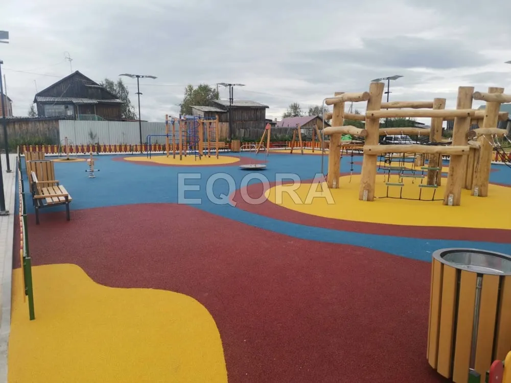 Какая оптимальная толщина резинового покрытия для детской площадки в Первоуральске?